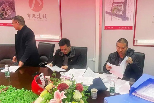 1609316092798088.jpg 南昌市住建局專家蒞臨桃花南路安置房項目開展考核評價工作600400P2.jpg