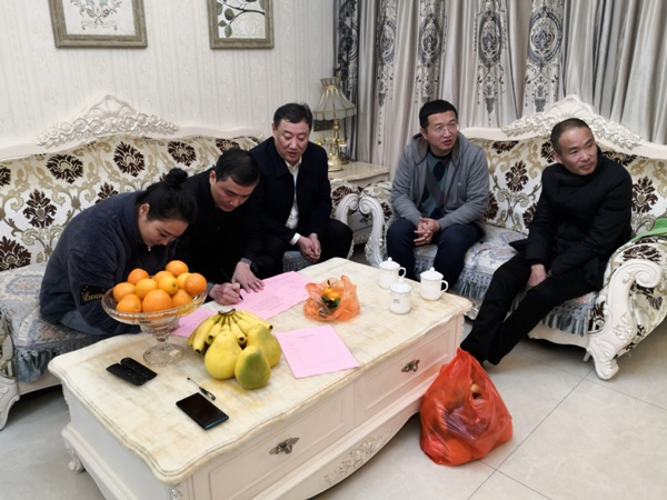 1610328135393864.jpg 南昌市政建設(shè)集團(tuán)開(kāi)展廉政家訪活動(dòng)6002.jpg