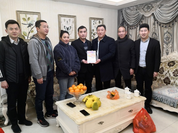 1610328148889781.jpg 南昌市政建設(shè)集團(tuán)開(kāi)展廉政家訪活動(dòng)6003.jpg