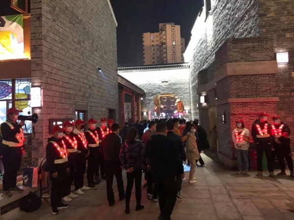 1613718743778223.jpg 南昌市政建設(shè)集團(tuán)春節(jié)守護(hù)萬(wàn)壽宮歷史文化街區(qū)6003.jpg