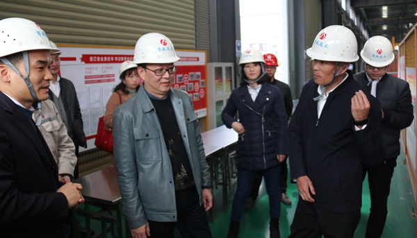 1616490106824915.jpg 南昌市政公用集團(tuán)熊新國檢查市政遠(yuǎn)大工廠600.jpg