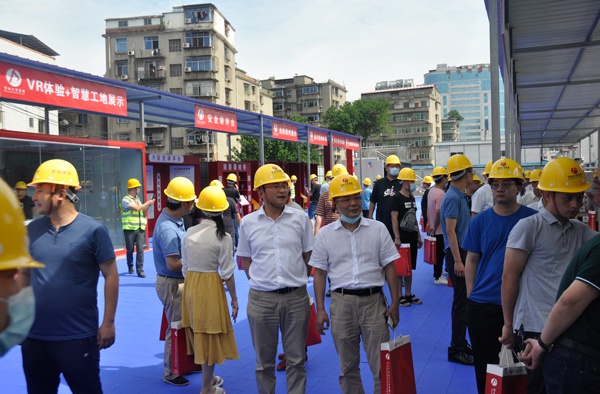 1623913490858051.jpg 市政公用集團(tuán)曹云翔桃南安全文明施工標(biāo)準(zhǔn)化觀摩會(huì)現(xiàn)場6002.jpg