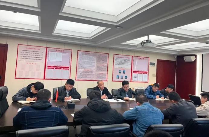 1638498236884485.jpg 集團(tuán)安監(jiān)(信訪)部召開(kāi)11月度工作總結(jié)會(huì)6911.jpg