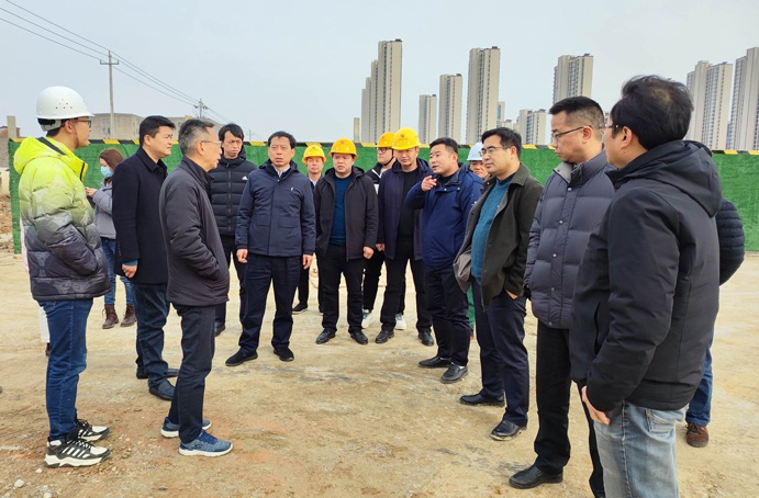 市政公用集團(tuán)黨委副書記總經(jīng)理萬義輝到朱橋東路項(xiàng)目昌東三路項(xiàng)目檢查指導(dǎo) 市政公用集團(tuán)黨委副書記總經(jīng)理萬義輝到朱橋東路項(xiàng)目昌東三路項(xiàng)目檢查指導(dǎo)