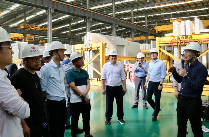 省委黨校第8期中青2班一行50余人來到市政遠(yuǎn)大實(shí)地調(diào)研裝配式建筑 省委黨校第8期中青2班一行50余人來到市政遠(yuǎn)大實(shí)地調(diào)研裝配式建筑