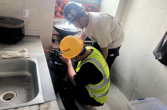 南昌市政建設(shè)集團(tuán)開展燃?xì)獍踩髾z查 南昌市政建設(shè)集團(tuán)開展燃?xì)獍踩髾z查