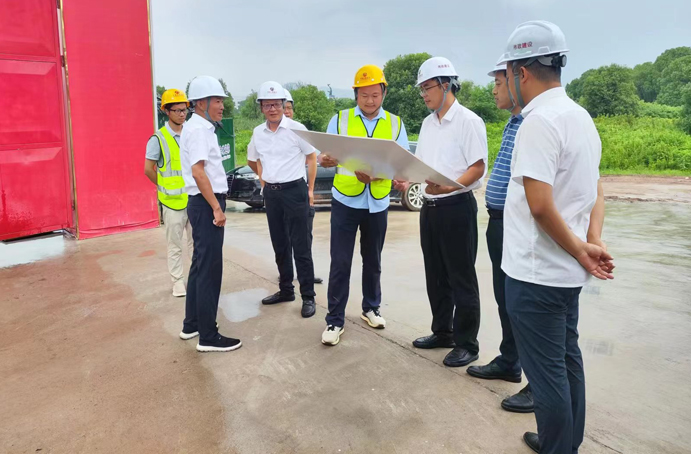 市政公用集團(tuán)副總經(jīng)理?xiàng)铋e冬到我司杭政儲出（2023）4號地塊項(xiàng)目調(diào)研安全生產(chǎn)工作