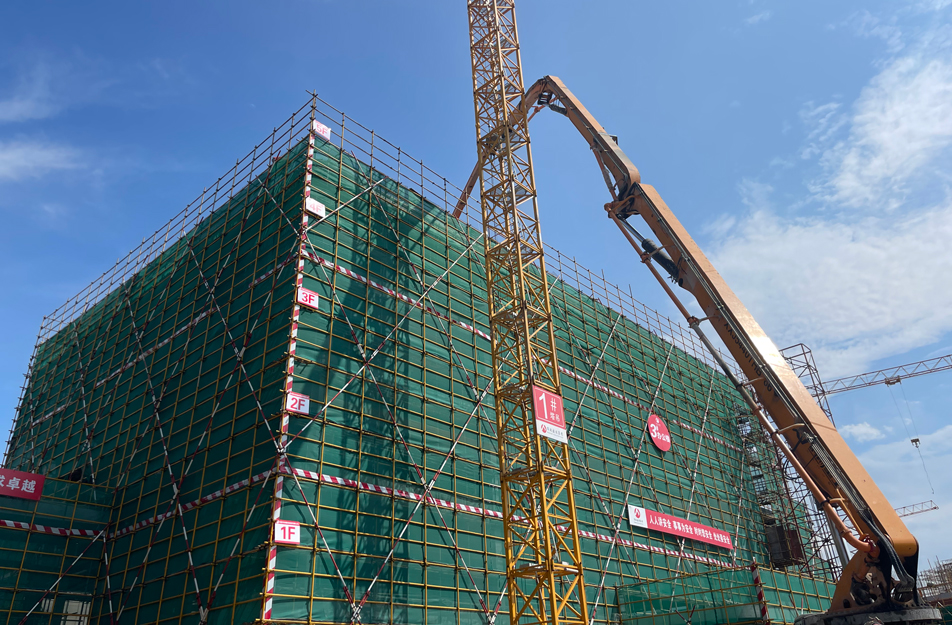 上饒馬家柚產(chǎn)業(yè)園項(xiàng)目生活樓、辦公樓主體結(jié)構(gòu)封頂