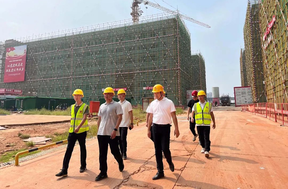 徐旭前往杭州路、新建職校等項(xiàng)目調(diào)研慰問