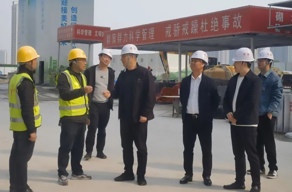 徐旭前往杭政儲出(2023)4號地塊項目調(diào)研指導(dǎo) 徐旭前往杭政儲出(2023)4號地塊項目調(diào)研指導(dǎo)