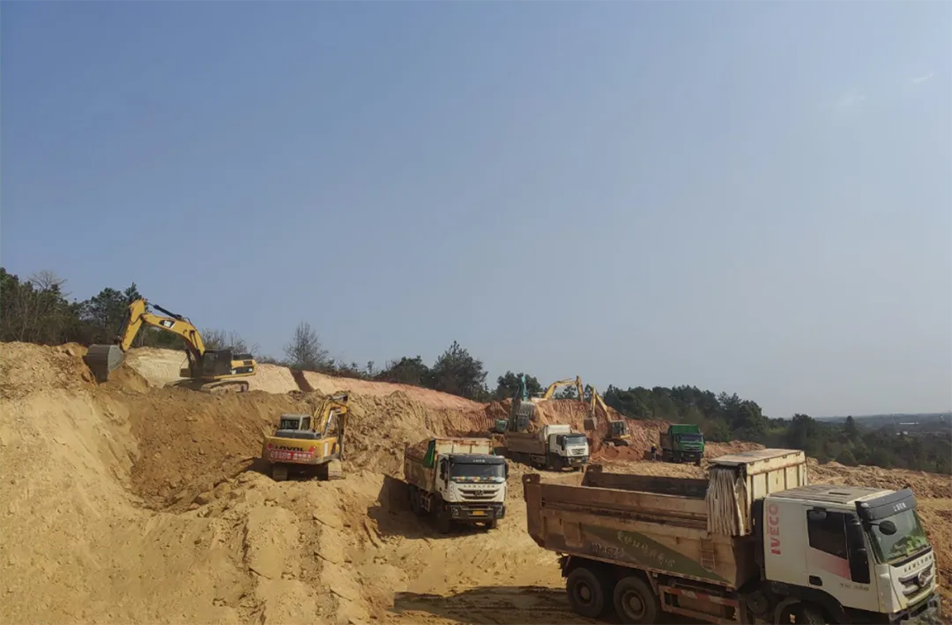 贛江新區(qū)云翔大道建設(shè)進(jìn)展:分秒必爭沖刺通車目標(biāo) | 南昌市政建設(shè)集團(tuán)攻堅(jiān)紀(jì)實(shí) 贛江新區(qū)云翔大道建設(shè)進(jìn)展:分秒必爭沖刺通車目標(biāo) | 南昌市政建設(shè)集團(tuán)攻堅(jiān)紀(jì)實(shí)