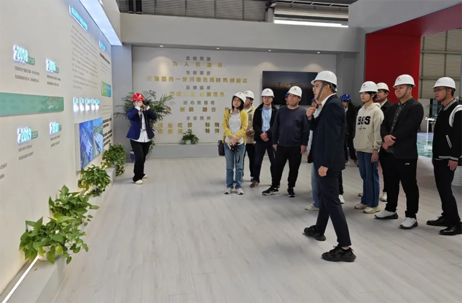 2025年政府開放周活動(dòng)走進(jìn)市政綠色產(chǎn)業(yè)園 市民零距離探訪裝配式建筑 2025年政府開放周活動(dòng)走進(jìn)市政綠色產(chǎn)業(yè)園 市民零距離探訪裝配式建筑